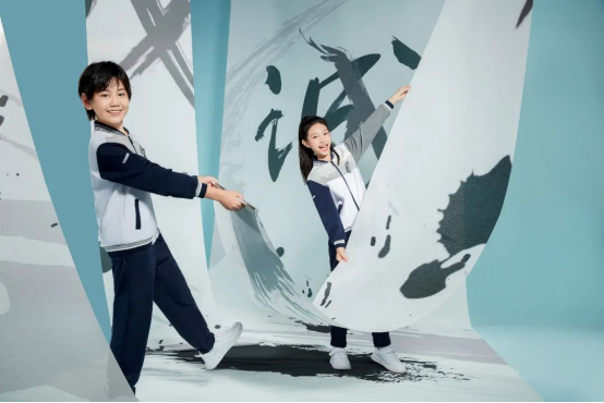 校服